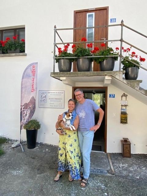 Ferienwohnungen Romantica Und Pacifica - Artdagio Lumnezia Buitenkant foto